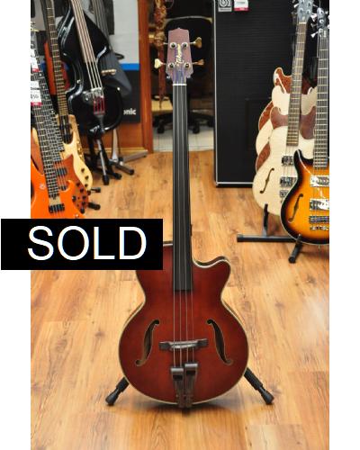 Takamine TB10